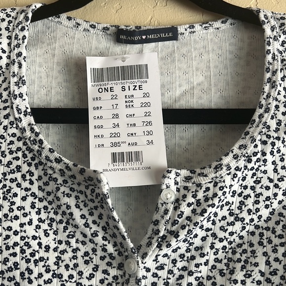 BRANDY MELVILLE TOP - Picture 2 of 2